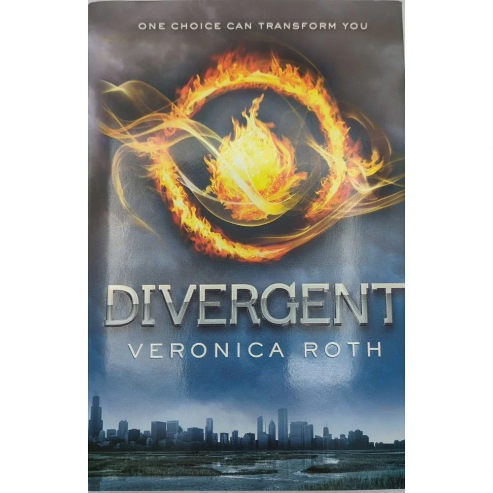 Collector Boxed Set by V. Roth Divergent Insurgent 1 & 2 with World of Divergent